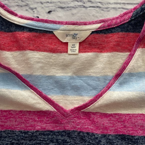 Terra & Sky Women's Plus Size Striped V-Neck Shirt - Picture 5 of 6